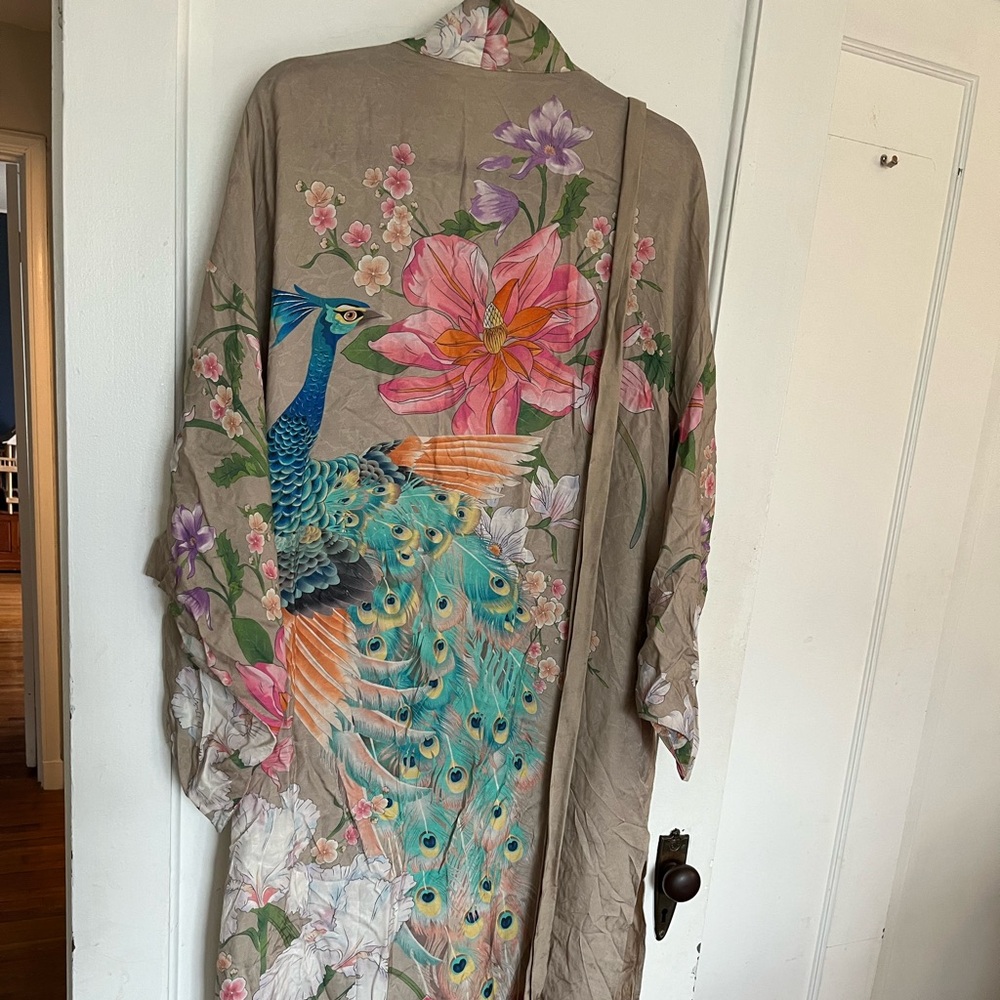 Spell Waterfall Robe - Picture 3 of 6